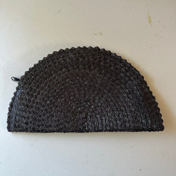 Hawaiian Lauhala Mahina Pandan Leaf Half Moon Woven Lined Zipper Clutch Purse - Picture 2 of 4